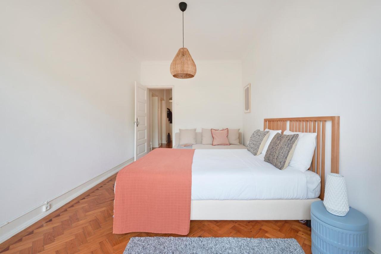 Light-Filled & Renovated Apartment, By Timecooler 리스본 외부 사진