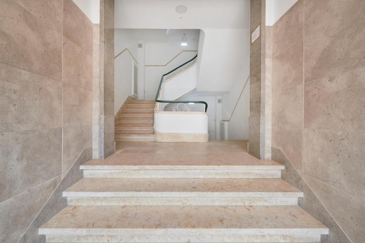 Light-Filled & Renovated Apartment, By Timecooler 리스본 외부 사진